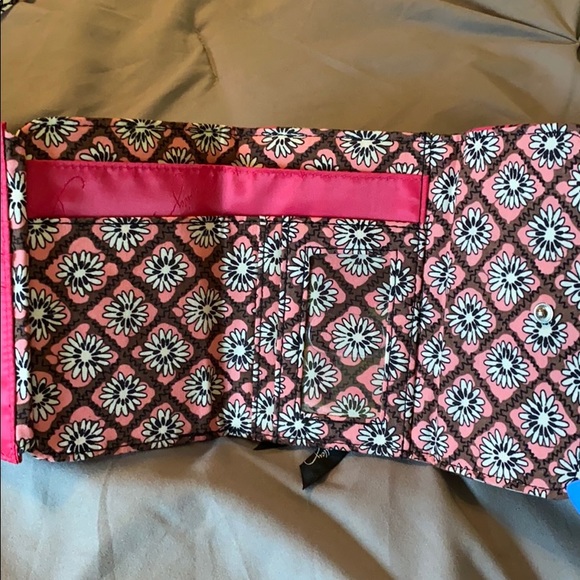 Vera Bradley cross body and wallet - Picture 4 of 7